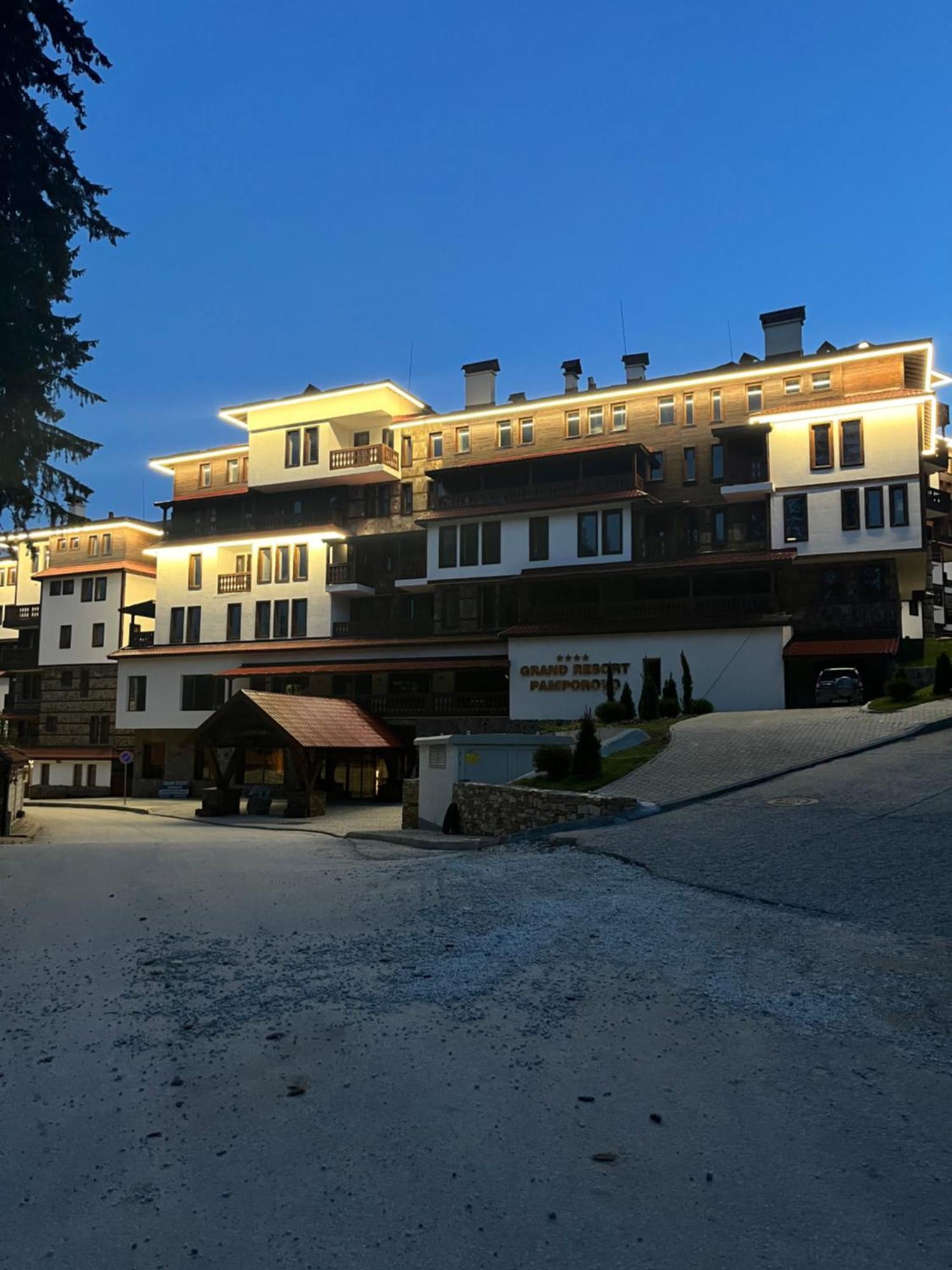 Grand Resort Luxury Apartment بامبوروفو المظهر الخارجي الصورة