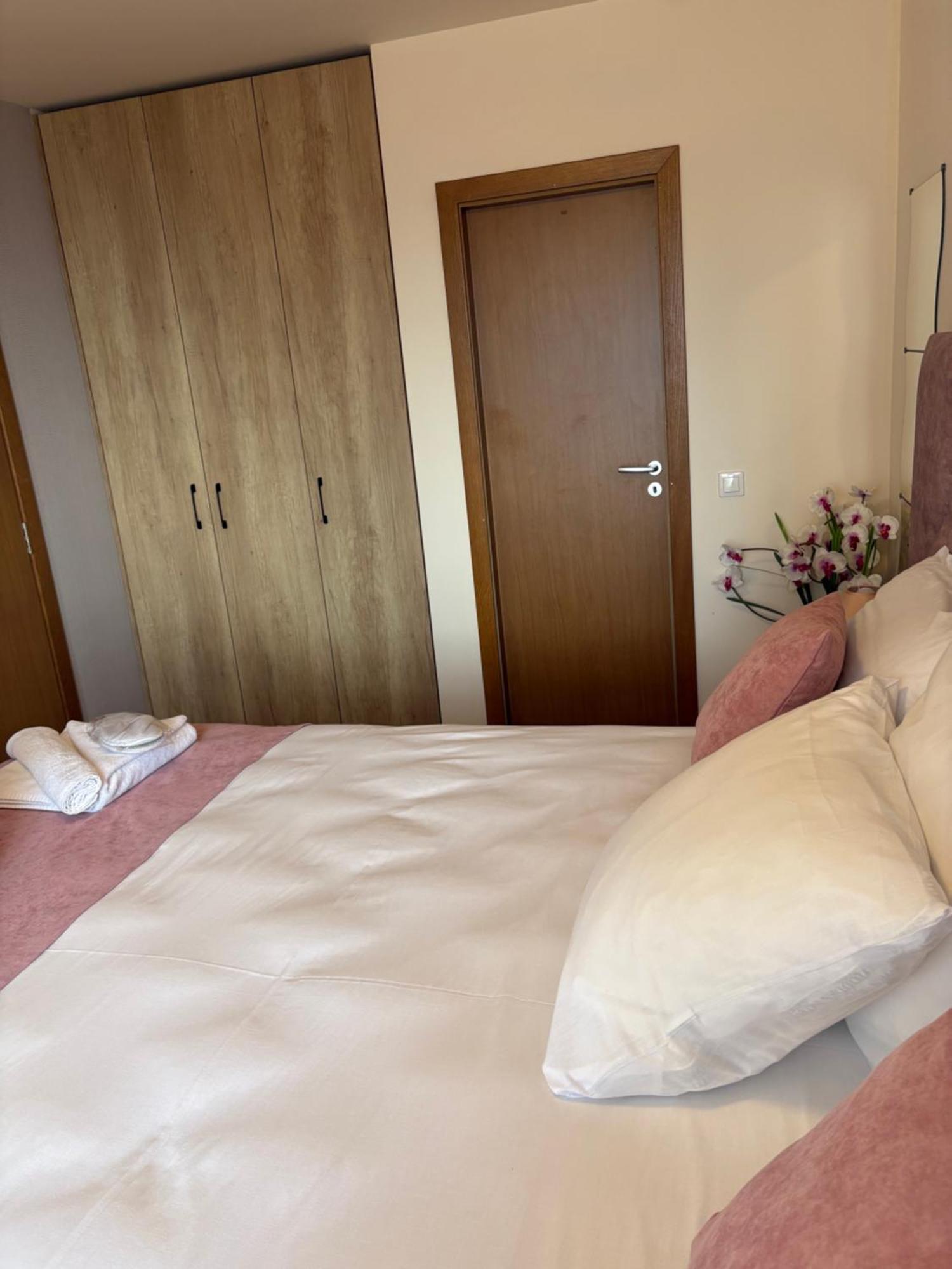 Grand Resort Luxury Apartment بامبوروفو المظهر الخارجي الصورة